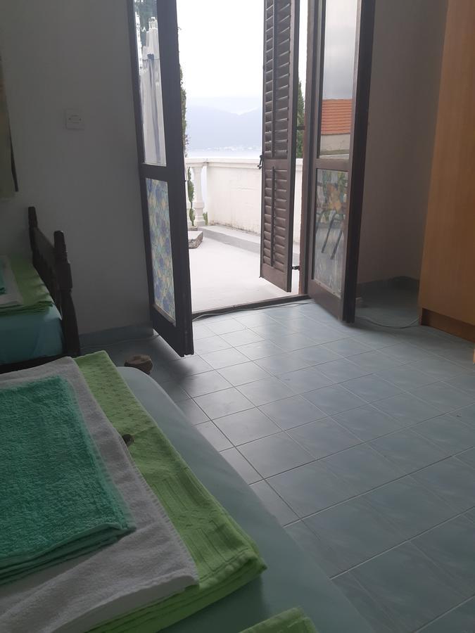 Apartments Ceca Tivat Exterior photo